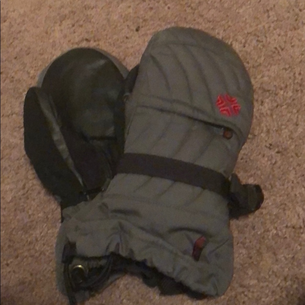 Burton Women’s Gray/Black Snowboarding Mittens M